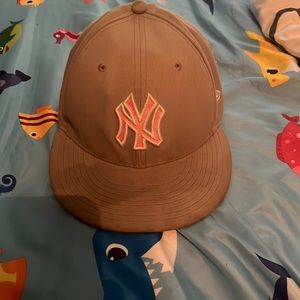 Pink Father’s Day Yankees hat